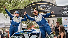 Václav Pech a Petr Uhel po vítězství v Plzeňské rallye. Václav Pech a Petr Uhel po vítězství v Plzeňské rallye.