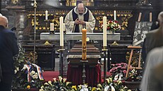 Poslední rozloučení se zesnulou signatářkou Charty 77 a socioložkou Jiřinou... Poslední rozloučení se zesnulou signatářkou Charty 77 a socioložkou Jiřinou...