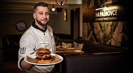 Restaurace MasterChefa Halamky kvůli covidu zkrachovala, kuchař se nevzdává Jiří Halamka vedl restauraci Na Palmovce v Hradci Králové. | na serveru Lidovky.cz | aktuální zprávy