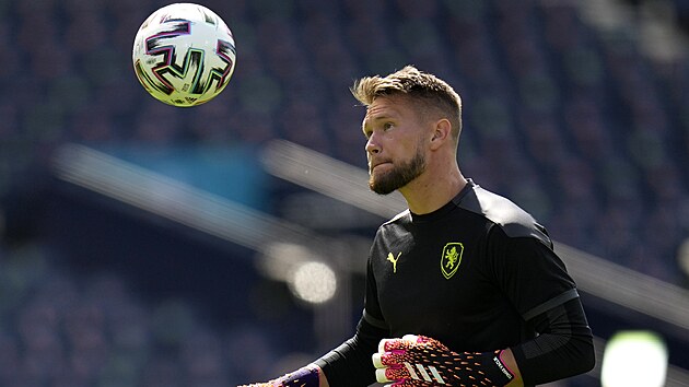 Tomáš Vaclík během tréninku v Glasgow před utkáním se Skotskem Tomáš Vaclík během tréninku v Glasgow před utkáním se Skotskem