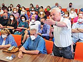 Veřejné projednání změny územního plánu Ostrov v zastupitelském sále radnice.... Veřejné projednání změny územního plánu Ostrov v zastupitelském sále radnice....