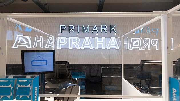 Zákazníkům bude k dispozici vyškolený personál. (15. června 2021)