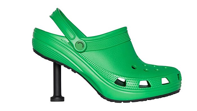 Gumov boty Crocs na podpatku (9. ervna 2021)