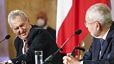 Prezident Miloš Zeman při setkání se svým rakouským protějškem Alexandrem van... Prezident Miloš Zeman při setkání se svým rakouským protějškem Alexandrem van...