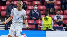 Český záložník Tomáš Souček se raduje z triumfu nad Skotskem. Český záložník Tomáš Souček se raduje z triumfu nad Skotskem.