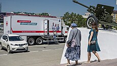 Moskva se otřásá pod třetí vlnou koronaviru. Vláda ji řeší povinným očkováním Lidé chodí pro vakcínu proti koronaviru Sputnik V do mobilního vakcinačního... | na serveru Lidovky.cz | aktuální zprávy