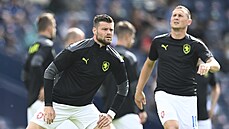 Čeští fotbalisté se rozcvičují před utkáním mistrovství Evropy proti chorvatsku. Čeští fotbalisté se rozcvičují před utkáním mistrovství Evropy proti chorvatsku.