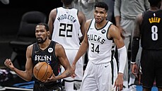 Durantovo vítězné gesto v pátém zápase druhého kola play off NBA proti... Durantovo vítězné gesto v pátém zápase druhého kola play off NBA proti...