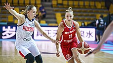 Kateřina Elhotová najíždí do koše v prvním zápase ME 2021. Kateřina Elhotová najíždí do koše v prvním zápase ME 2021.