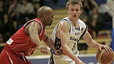 Bývalý polský reprezentant Robert Skibniewski (vpravo) se vrací do nejvyšší... Bývalý polský reprezentant Robert Skibniewski (vpravo) se vrací do nejvyšší...