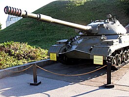 Tank T-10M byl posledním tkým tankem zaazeným do výzbroje sovtské armády....