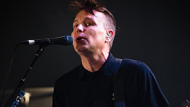 Mark Hoppus z Blink-182 na praskm koncert (15. srpna 2014) 