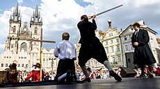 Na Staroměstském náměstí proběhla rekonstrukce popravy 27 českých pánů. (21.... Na Staroměstském náměstí proběhla rekonstrukce popravy 27 českých pánů. (21....