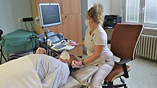 Vyšetření pacienta na neurologickém oddělení prostějovské nemocnice, která má... Vyšetření pacienta na neurologickém oddělení prostějovské nemocnice, která má...