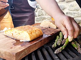 Jak vyudit lososa na grilu Jak vyudit lososa na grilu