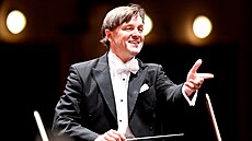 Dirigent Tomáš Netopil při červnovém koncertu s Janáčkovou filharmonií. Dirigent Tomáš Netopil při červnovém koncertu s Janáčkovou filharmonií.