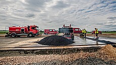 Stavba dálnice D11 u Hradce Králové (23. 6. 2021) Stavba dálnice D11 u Hradce Králové (23. 6. 2021)