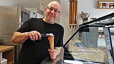 Zmrzlinář Darek Hrivňák Zmrzlinář Darek Hrivňák