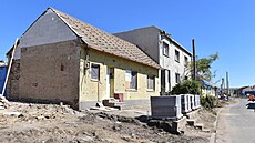 Podle hasičů se už podařilo uklidit na devadesát procent území zasažených obcí.... Podle hasičů se už podařilo uklidit na devadesát procent území zasažených obcí....