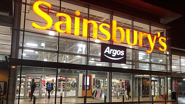 Řetězec Sainsbury’s propustí 1 500 lidí. Do tří let chce ušetřit miliardu liber