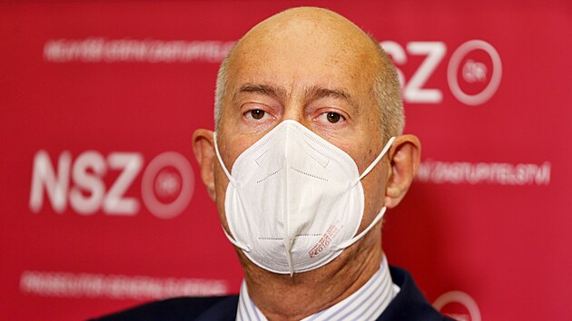 Igor Stříž, kterého vláda jmenovala novým nejvyšším státním zástupcem, převzal vedení Nejvyššího státního zastupitelství. Dosud v něm působil jako náměstek. Stříže do funkce navrhla ministryně spravedlnosti Marie Benešová, vláda její návrh v pondělí jednomyslně schválila. (13. července 2021)