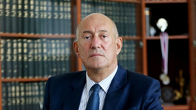 Igor Stříž, kterého vláda jmenovala novým nejvyšším státním zástupcem, převzal vedení Nejvyššího státního zastupitelství. Dosud v něm působil jako náměstek. Stříže do funkce navrhla ministryně spravedlnosti Marie Benešová, vláda její návrh v pondělí jednomyslně schválila. (13. července 2021)