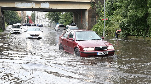 Voda v st nad Labem zaplavila nkolik podjezd. (17. ervence 2021)