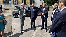 Ministr obrany Lubomír Metnar s premiérem Andrejem Babišem v ostravském areálu,... Ministr obrany Lubomír Metnar s premiérem Andrejem Babišem v ostravském areálu,...