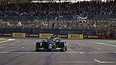 Lewis Hamilton v kvalifikaci na sprintovou kvalifikaci Velké ceny Británie Lewis Hamilton v kvalifikaci na sprintovou kvalifikaci Velké ceny Británie