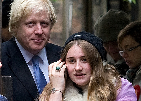 Boris Johnson a jeho dcera Lara Johnson-Wheelerová (Londýn, 3. kvtna 2012)