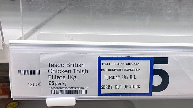 Ve Velké Británii kvůli nařízeným karanténám hrozí nedostatek potravin. (22. července 2021)