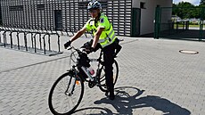 Prostějovská strážnice Martina Přecechtělová vyjíždí na cyklohlídku Prostějovská strážnice Martina Přecechtělová vyjíždí na cyklohlídku