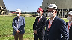 Premiér Andrej Babiš, ředitel divize Jaderná energetika Bohdan Zronek a... Premiér Andrej Babiš, ředitel divize Jaderná energetika Bohdan Zronek a...