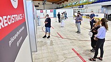 Ve zlínském očkovacím centru spustili očkování i pro neregistrované zájemce.... Ve zlínském očkovacím centru spustili očkování i pro neregistrované zájemce....