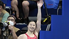 Kanadská plavkyně Margaret MacNeilová po triumfu v olympijském závodě na 100... Kanadská plavkyně Margaret MacNeilová po triumfu v olympijském závodě na 100...