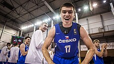 Český junior Martin Svoboda se raduje z výhry nad Chorvatskem. Český junior Martin Svoboda se raduje z výhry nad Chorvatskem.
