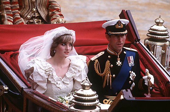 Princezna Diana a princ Charles ve svatební den (Londýn, 29. ervence 1981)