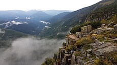 Pohled na Krkonoše od Pančavského vodopádu Pohled na Krkonoše od Pančavského vodopádu