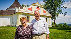 Dalibor Uhlíř a Věra Petrovičová se na Křížové hoře potkali před pěti lety. Od... Dalibor Uhlíř a Věra Petrovičová se na Křížové hoře potkali před pěti lety. Od...