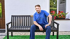 Po náročné fyzické práci lze najít odpočinek na lavičce před farou. Po náročné fyzické práci lze najít odpočinek na lavičce před farou.