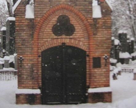 Hrobka Maxe Fleischera ve Vídni, kterou si sám navrhl.