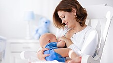 V Česku je ve věku 6 měsíců v průměru kojeno více než 60 % dětí V Česku je ve věku 6 měsíců v průměru kojeno více než 60 % dětí