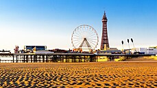 Blackpool je centrem zábavy a odpočinku. Blackpool je centrem zábavy a odpočinku.