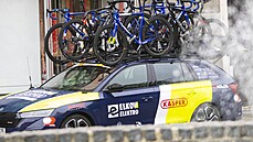 První etapa závodu Sazka Tour pohledem z týmového vozu stáje Elkov Kasper. První etapa závodu Sazka Tour pohledem z týmového vozu stáje Elkov Kasper.