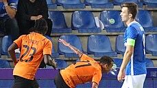 Alan Patrick (21) ze Šachtaru oslavuje trefu proti Genku. Alan Patrick (21) ze Šachtaru oslavuje trefu proti Genku.