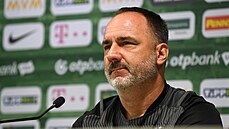 Slávistický trenér Jindřich Trpišovský během tiskové konference na stadionu... Slávistický trenér Jindřich Trpišovský během tiskové konference na stadionu...