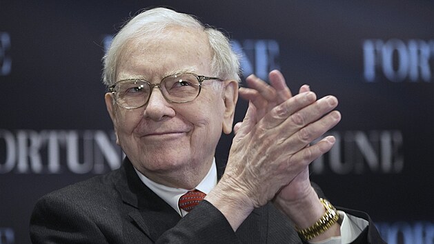U o mn doma nemohou kat, e jsem z 19. stolet, komentoval Warren Buffet vstup na Twitter.