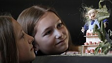 Autorka výstavy Jana Kuchařová se vždy snaží, aby víly i skřítci byli rozdělení... Autorka výstavy Jana Kuchařová se vždy snaží, aby víly i skřítci byli rozdělení...