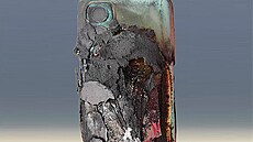 Ženě při vyjížďce na kole explodoval v ledvince pět dní starý OnePlus Nord 2 5G. Ženě při vyjížďce na kole explodoval v ledvince pět dní starý OnePlus Nord 2 5G.