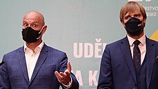 Ministr zdravotnictví Adam Vojtěch spolu s ministrem školství Robertem Plagou.... Ministr zdravotnictví Adam Vojtěch spolu s ministrem školství Robertem Plagou....